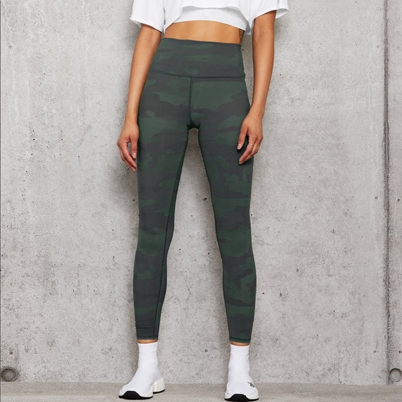 alo yoga camo leggings